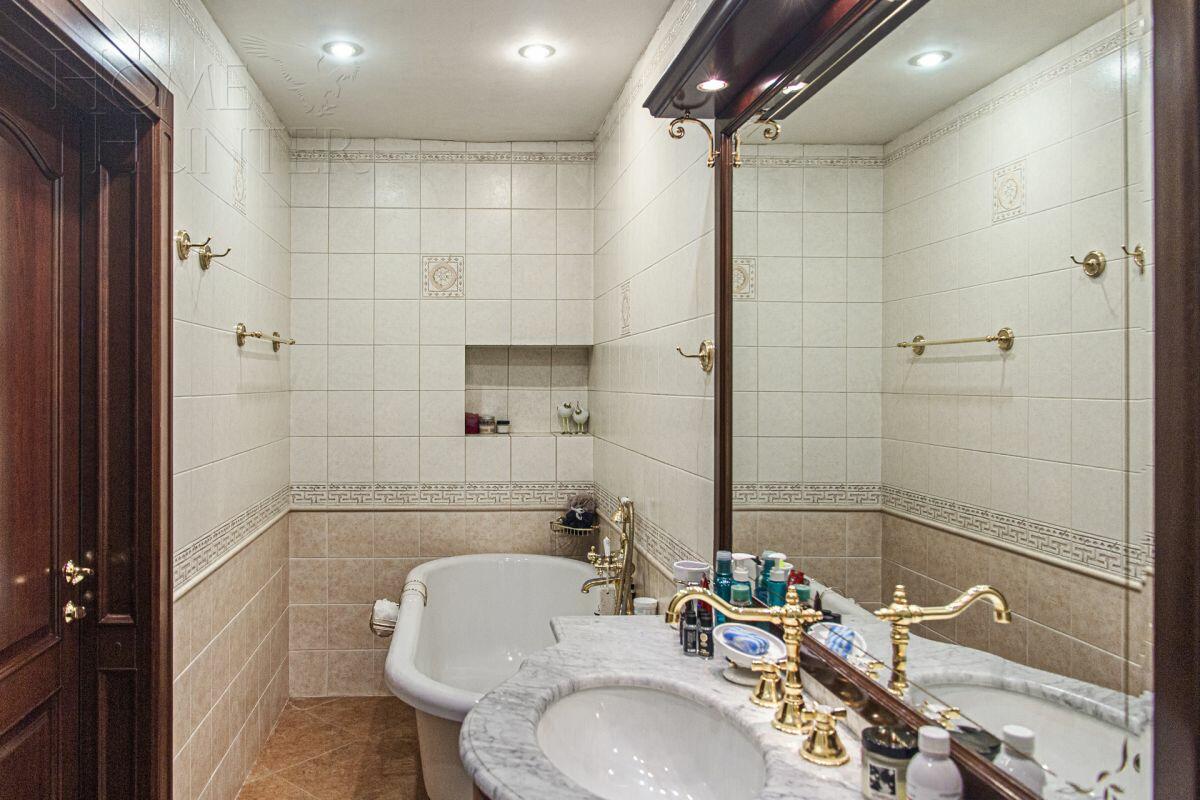 2-этажный коттедж 610 м² с отделкой