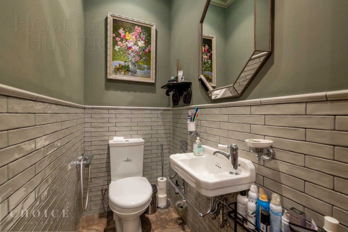 3-этажный коттедж 650 м² с отделкой