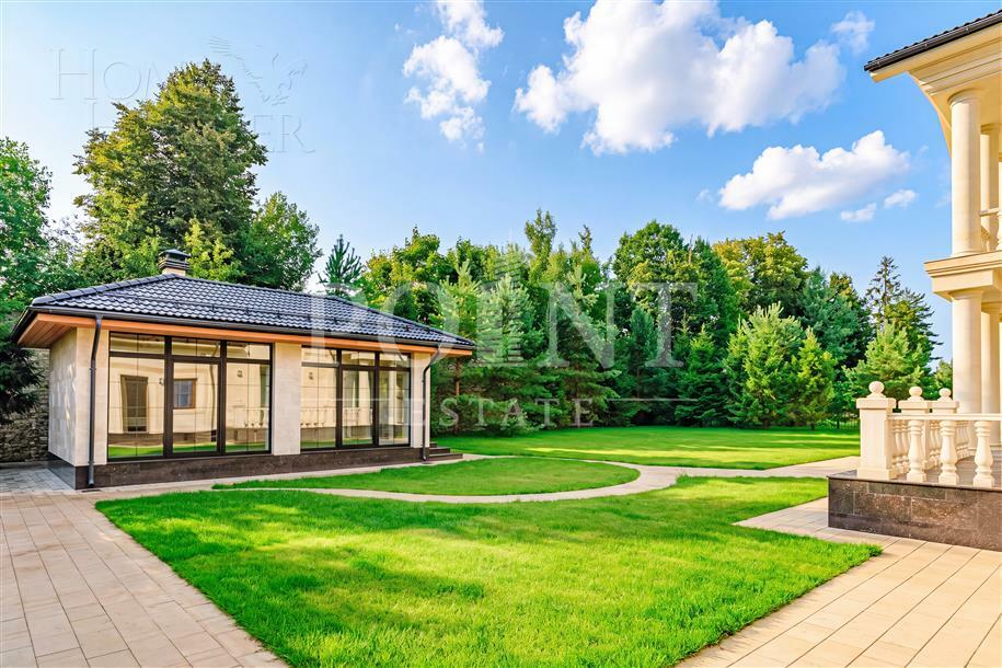 2-этажный коттедж 590 м² с отделкой