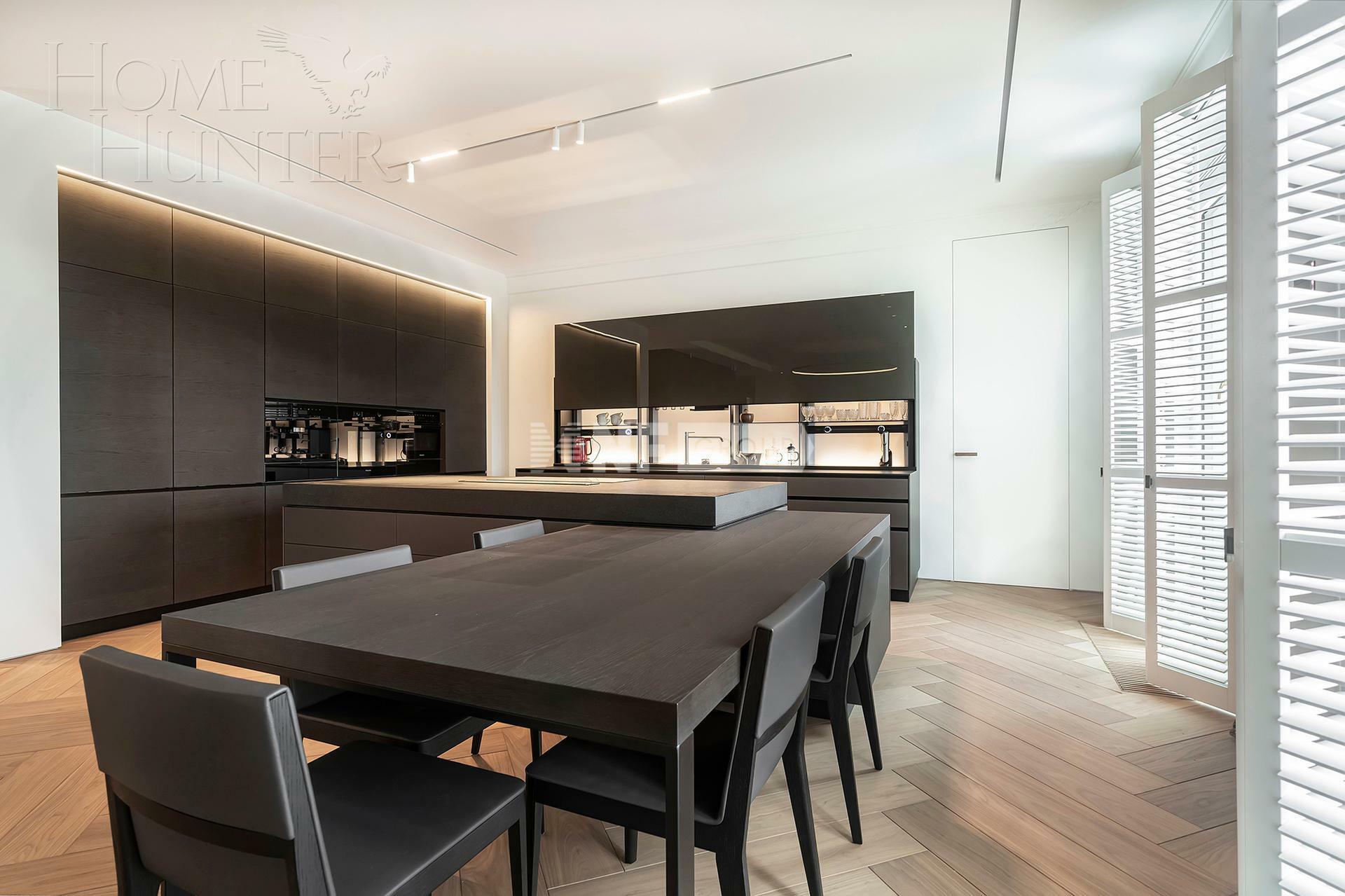 4-КОМН. КВАРТИРА С ОТДЕЛКОЙ 221 М² НА 6 ЭТАЖЕ