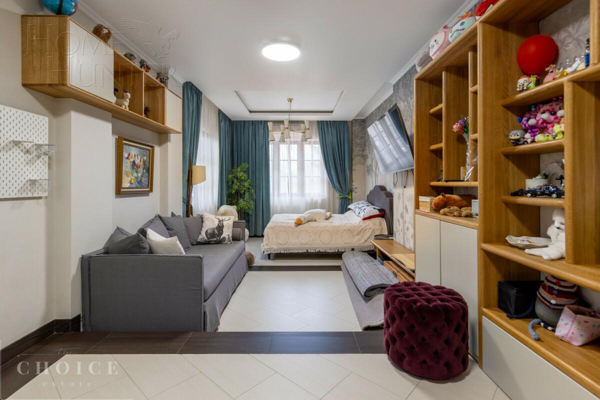 3-этажный коттедж 650 м² с отделкой