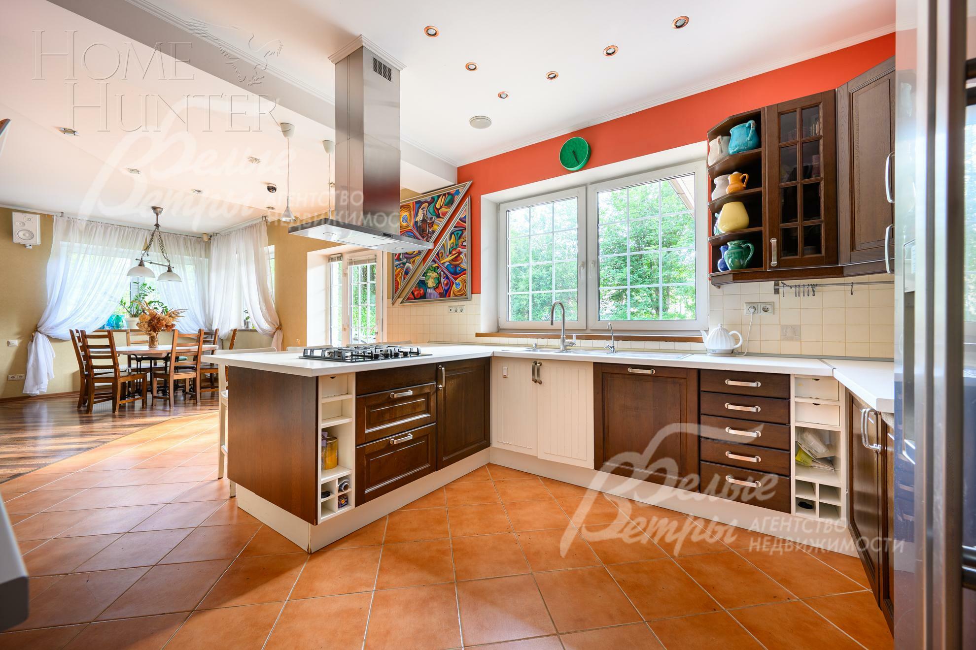 2-этажный коттедж 500 м² с отделкой