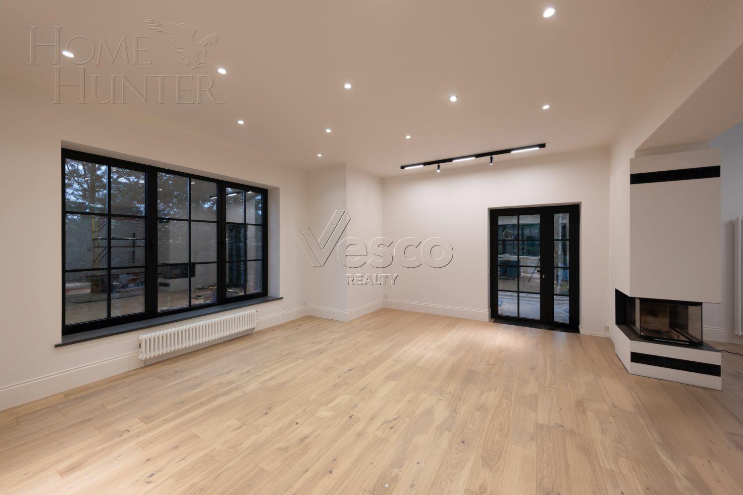2-этажный коттедж 650 м² с отделкой