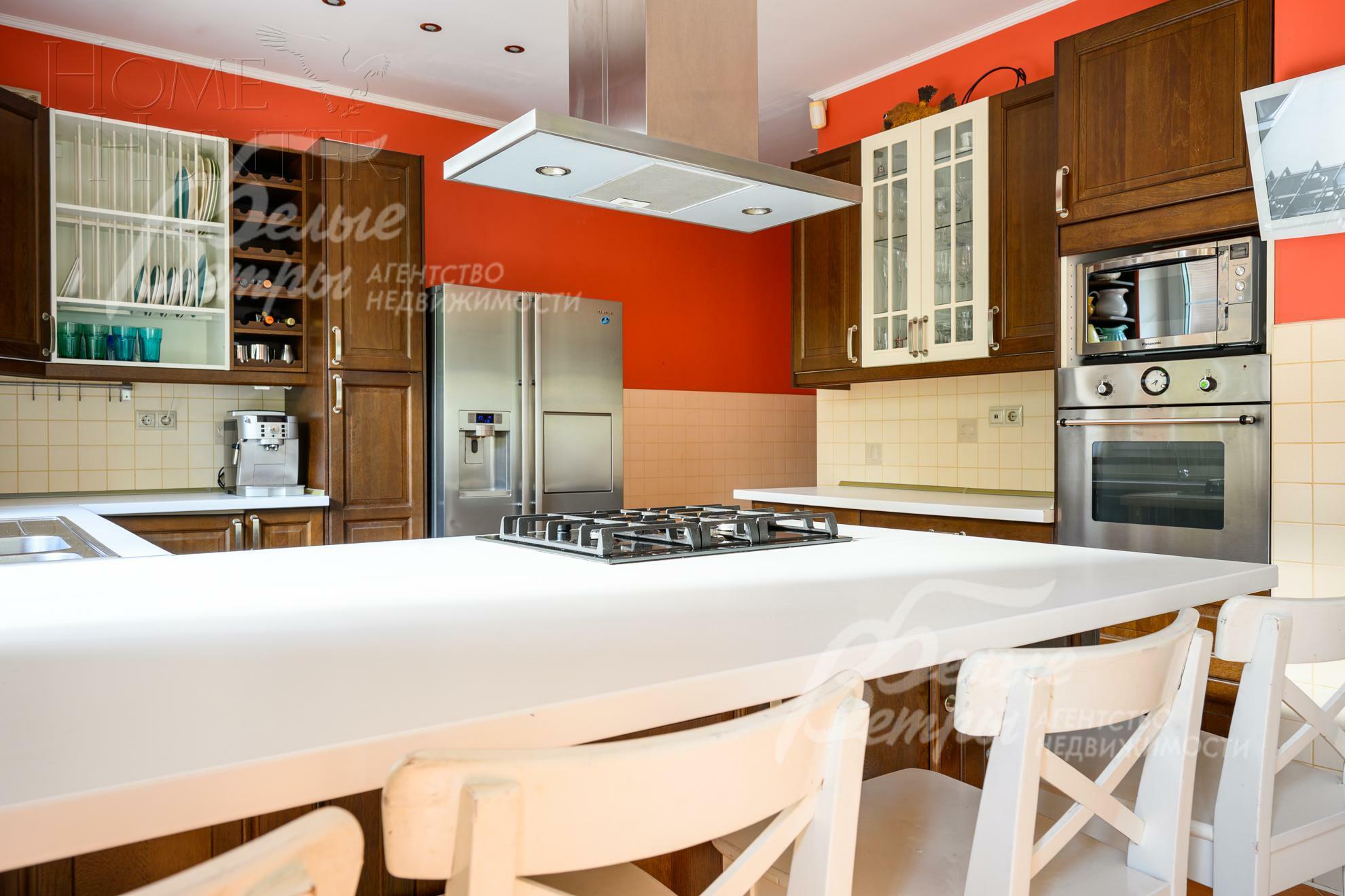 2-этажный коттедж 500 м² с отделкой