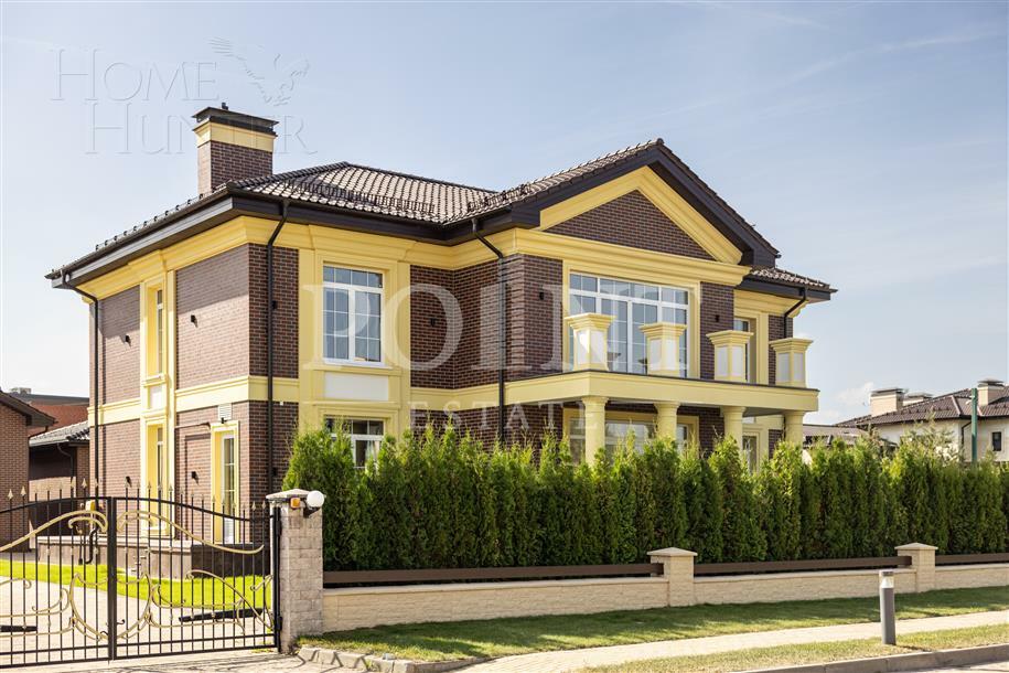 2-этажный коттедж 900 м² с отделкой