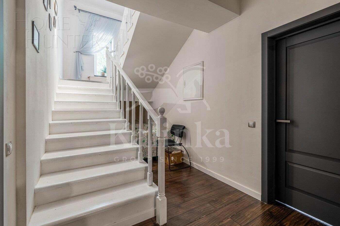 2-этажный коттедж 376 м² с отделкой