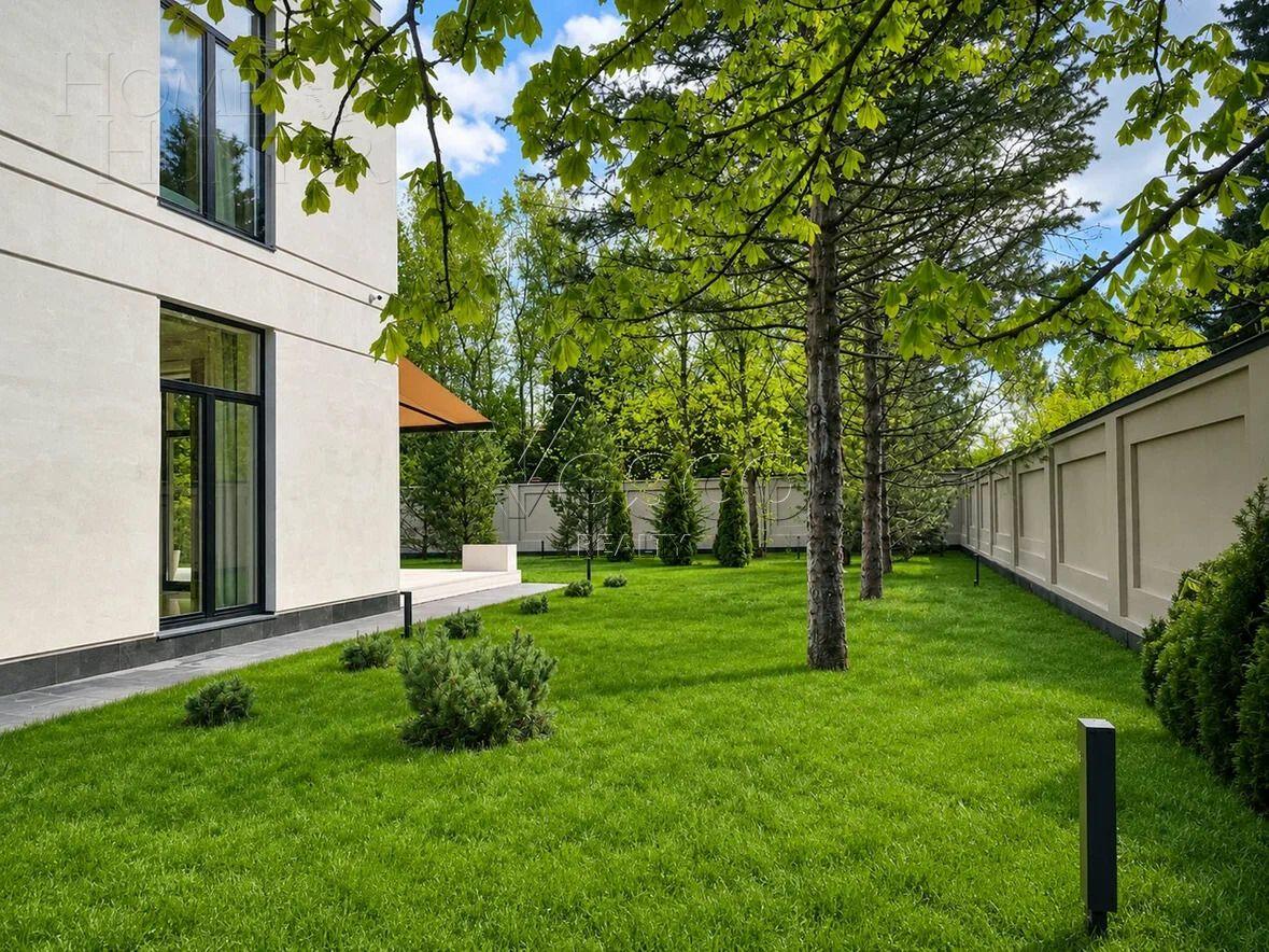 2-этажный коттедж 800 м² с отделкой