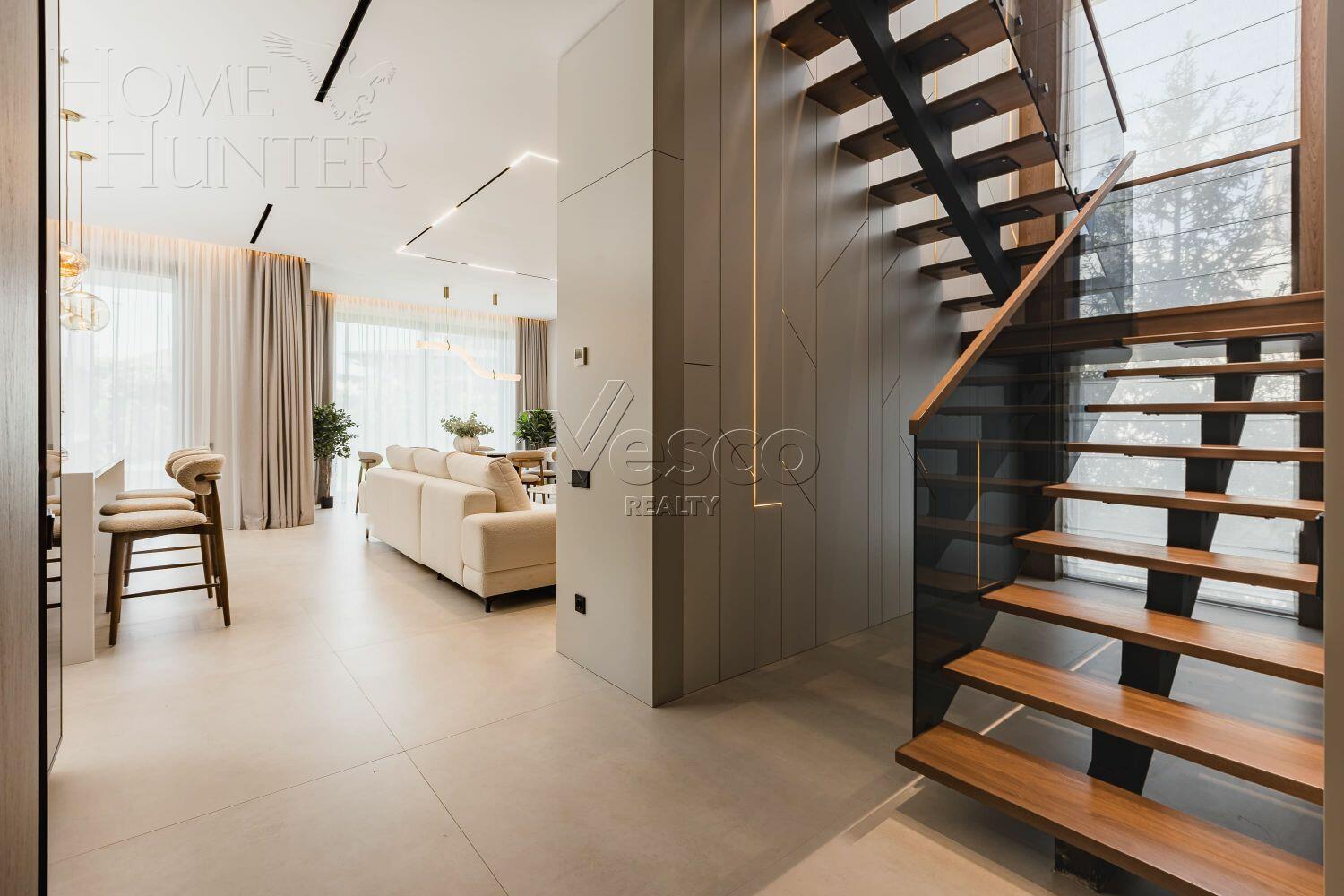 2-этажный коттедж 345 м² с отделкой