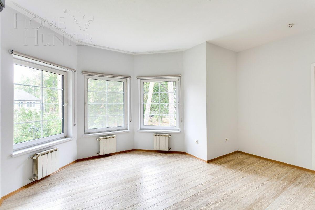 2-этажный таунхаус 890 м² с отделкой