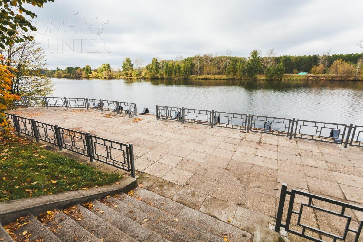 2-этажный таунхаус 890 м² с отделкой