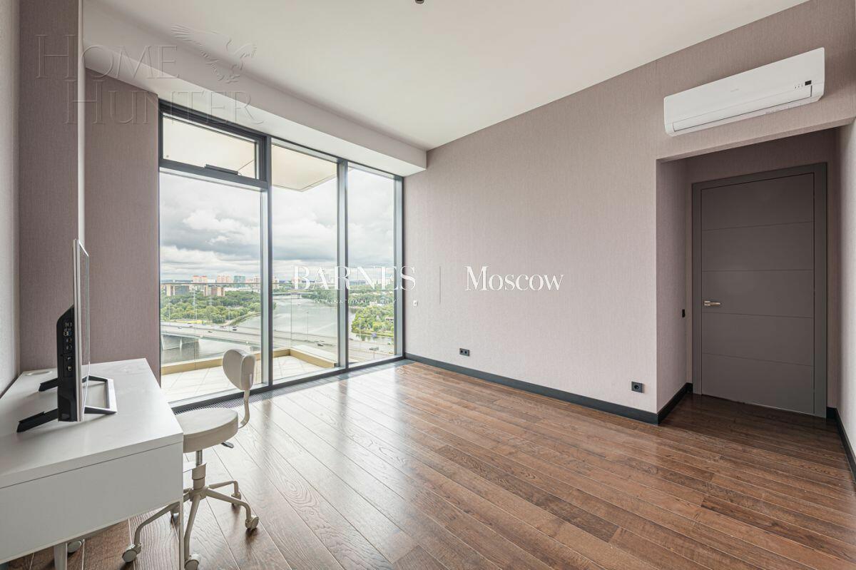 4-КОМН. КВАРТИРА С ОТДЕЛКОЙ 150.6 М² НА 19 ЭТАЖЕ