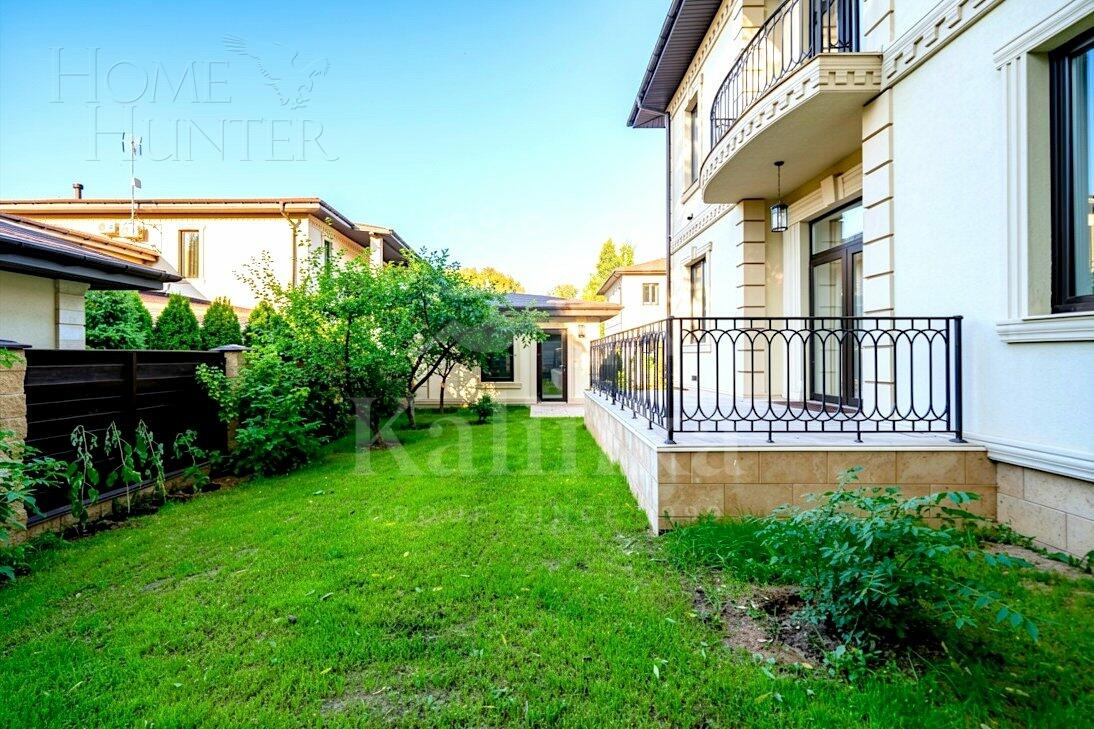 2-этажный коттедж 800 м² с отделкой