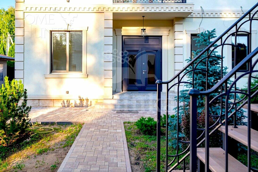 2-этажный коттедж 800 м² с отделкой