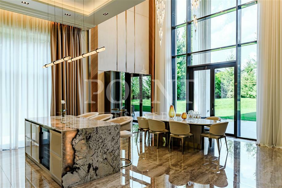 2-этажный коттедж 1 050 м² с отделкой