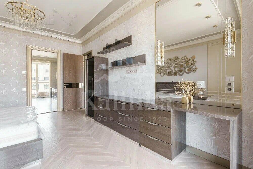 4-КОМН. КВАРТИРА С ОТДЕЛКОЙ 186 М² НА 10 ЭТАЖЕ