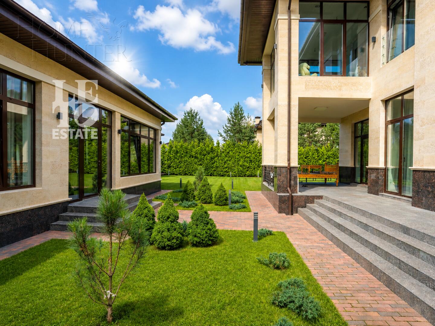 2-этажный коттедж 640 м² с отделкой