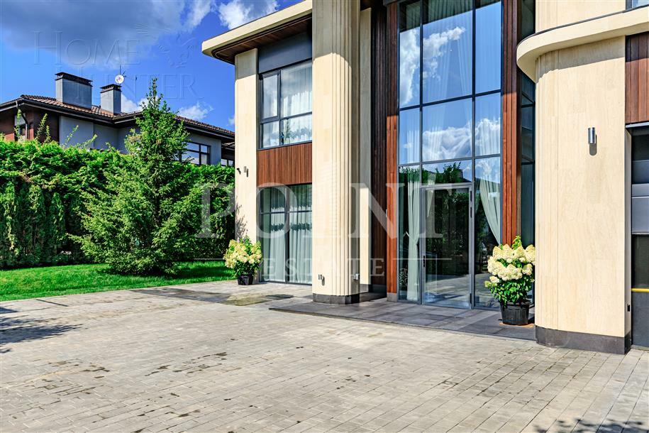 2-этажный коттедж 1 050 м² с отделкой