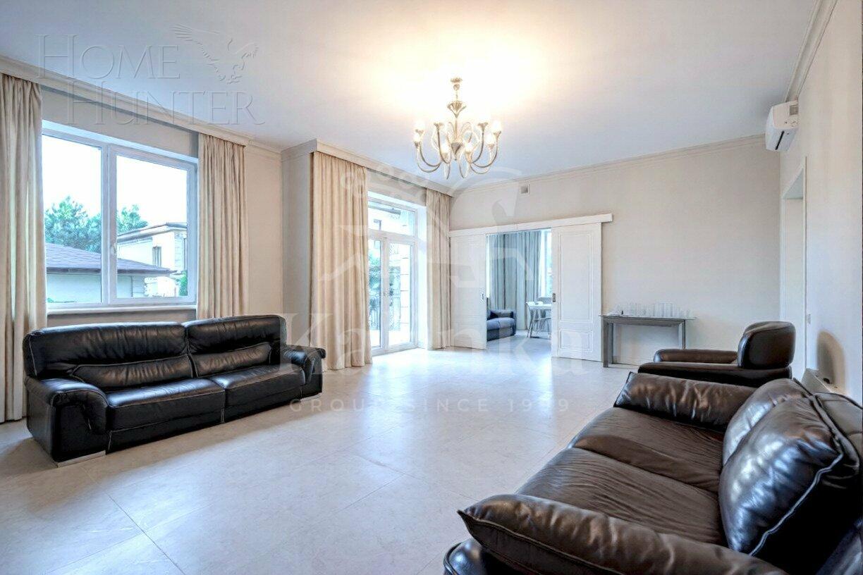 2-этажный коттедж 800 м² с отделкой