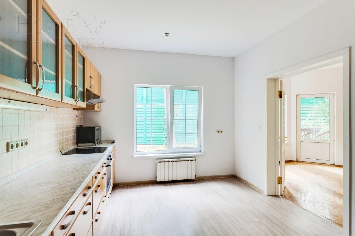 2-этажный таунхаус 890 м² с отделкой