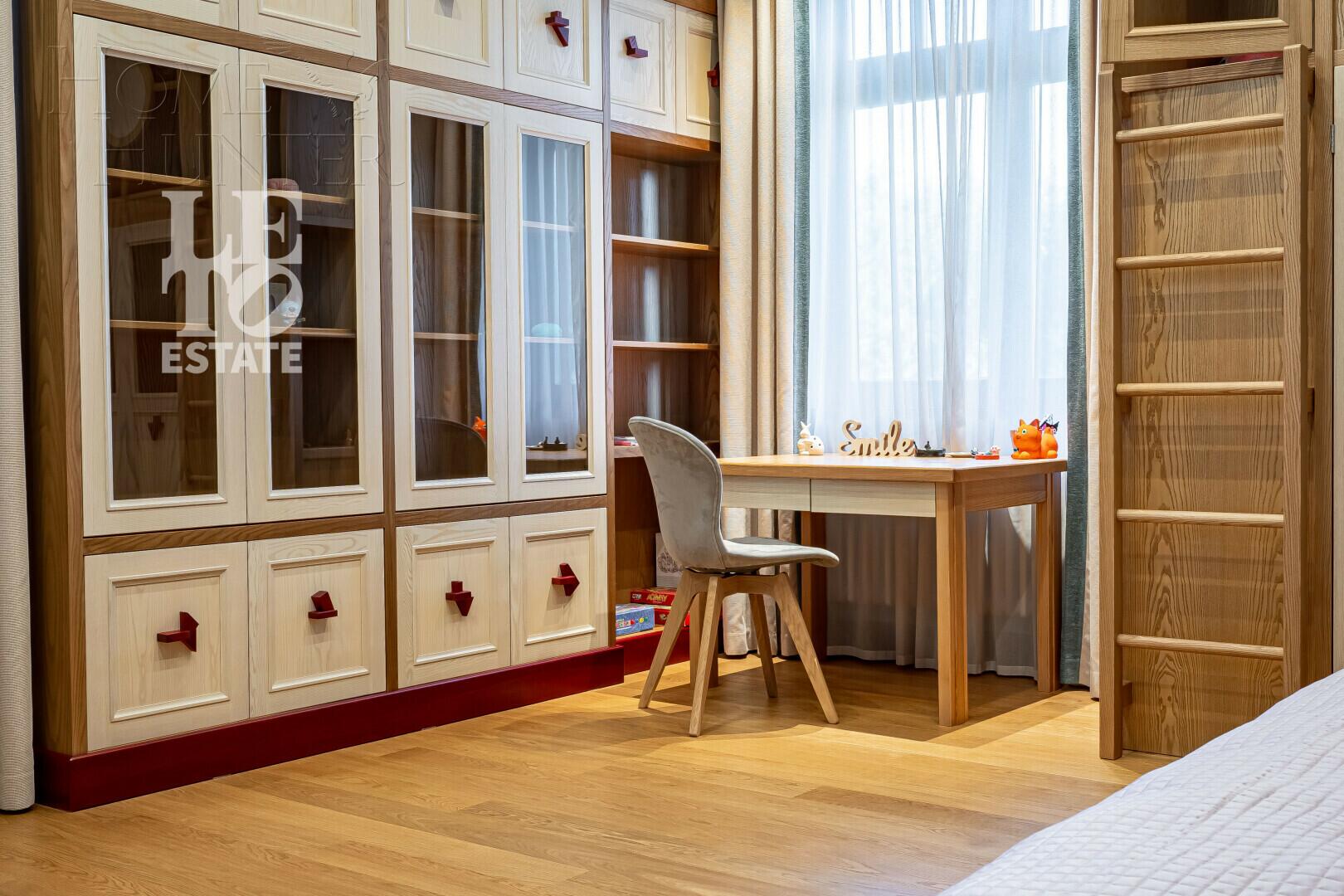 2-этажный коттедж 525 м² с отделкой