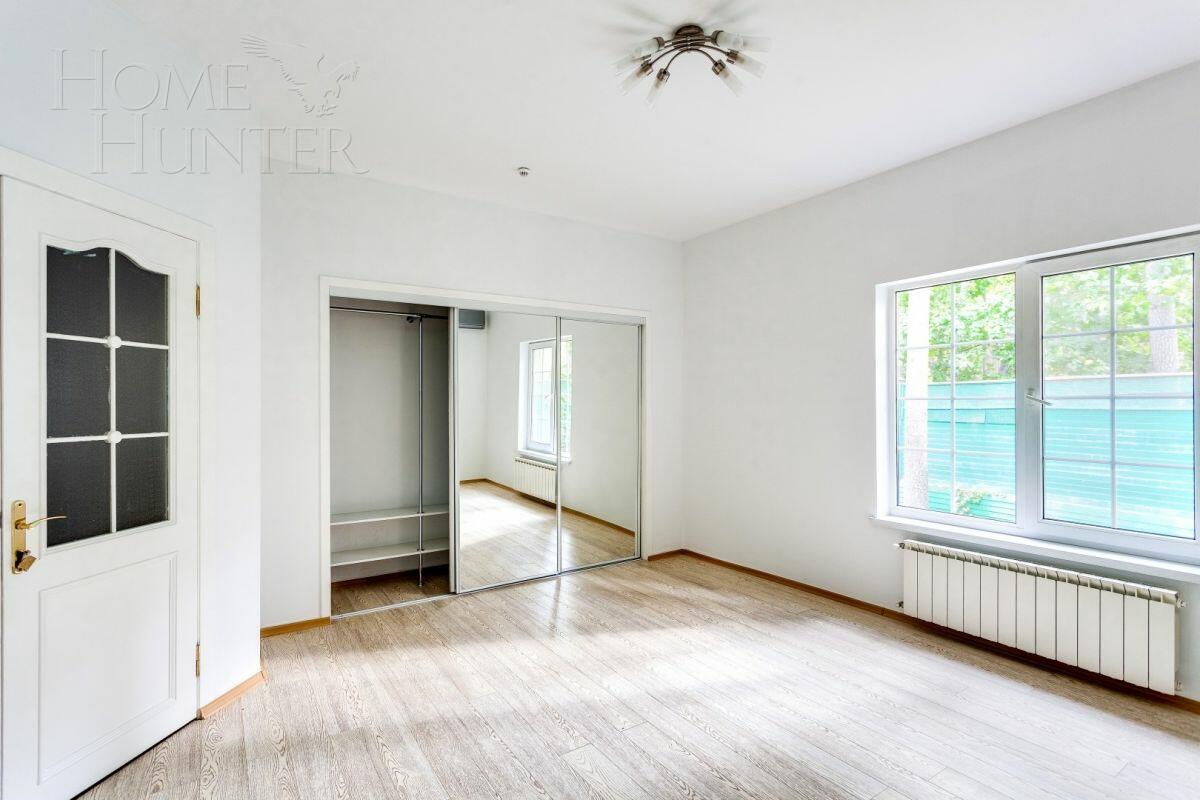 2-этажный таунхаус 890 м² с отделкой