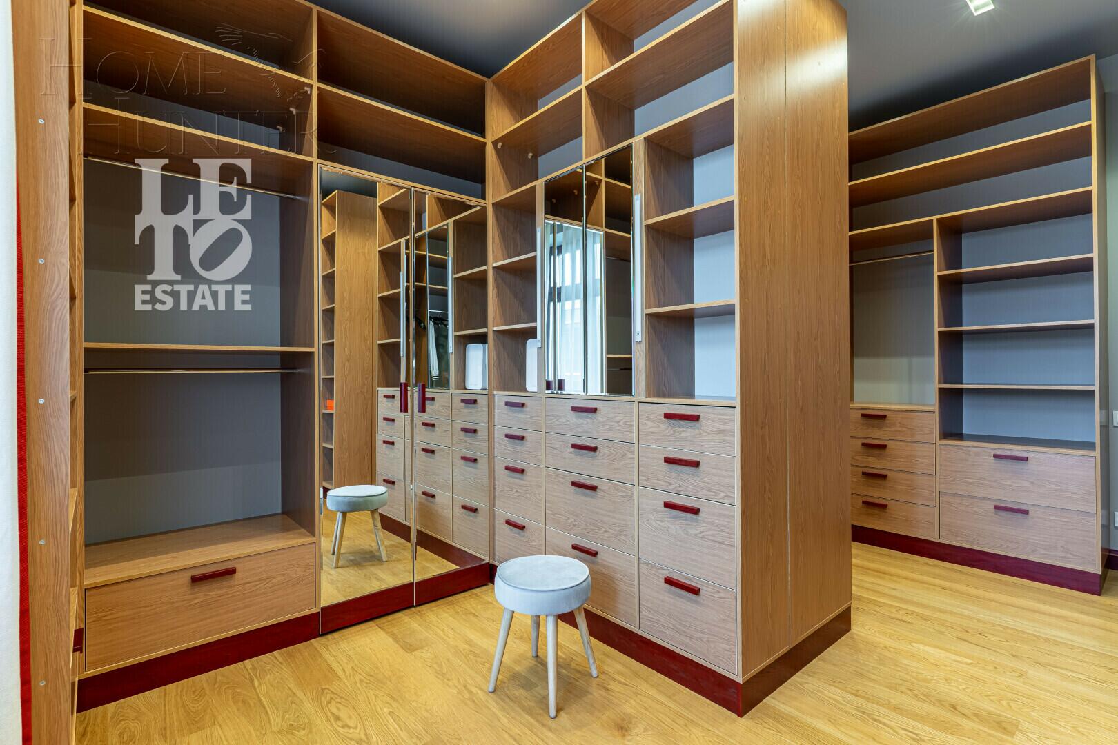 2-этажный коттедж 525 м² с отделкой