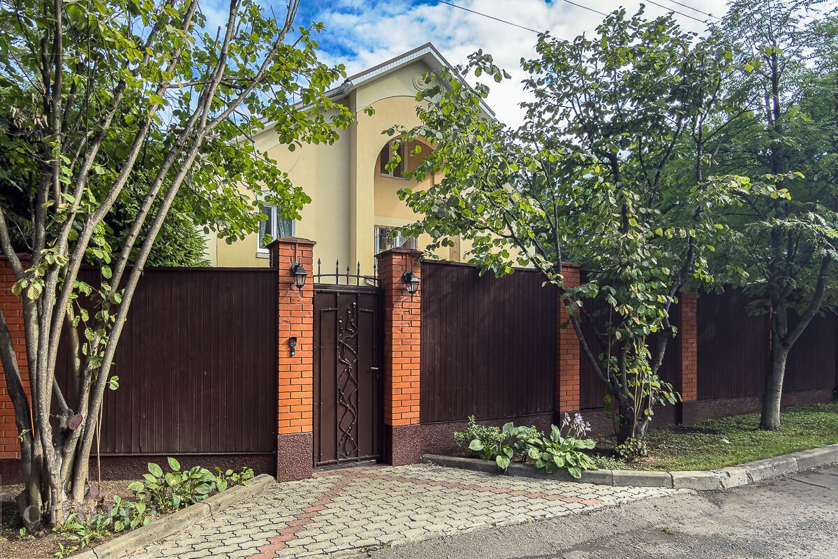 2-этажный коттедж 335 м² с отделкой