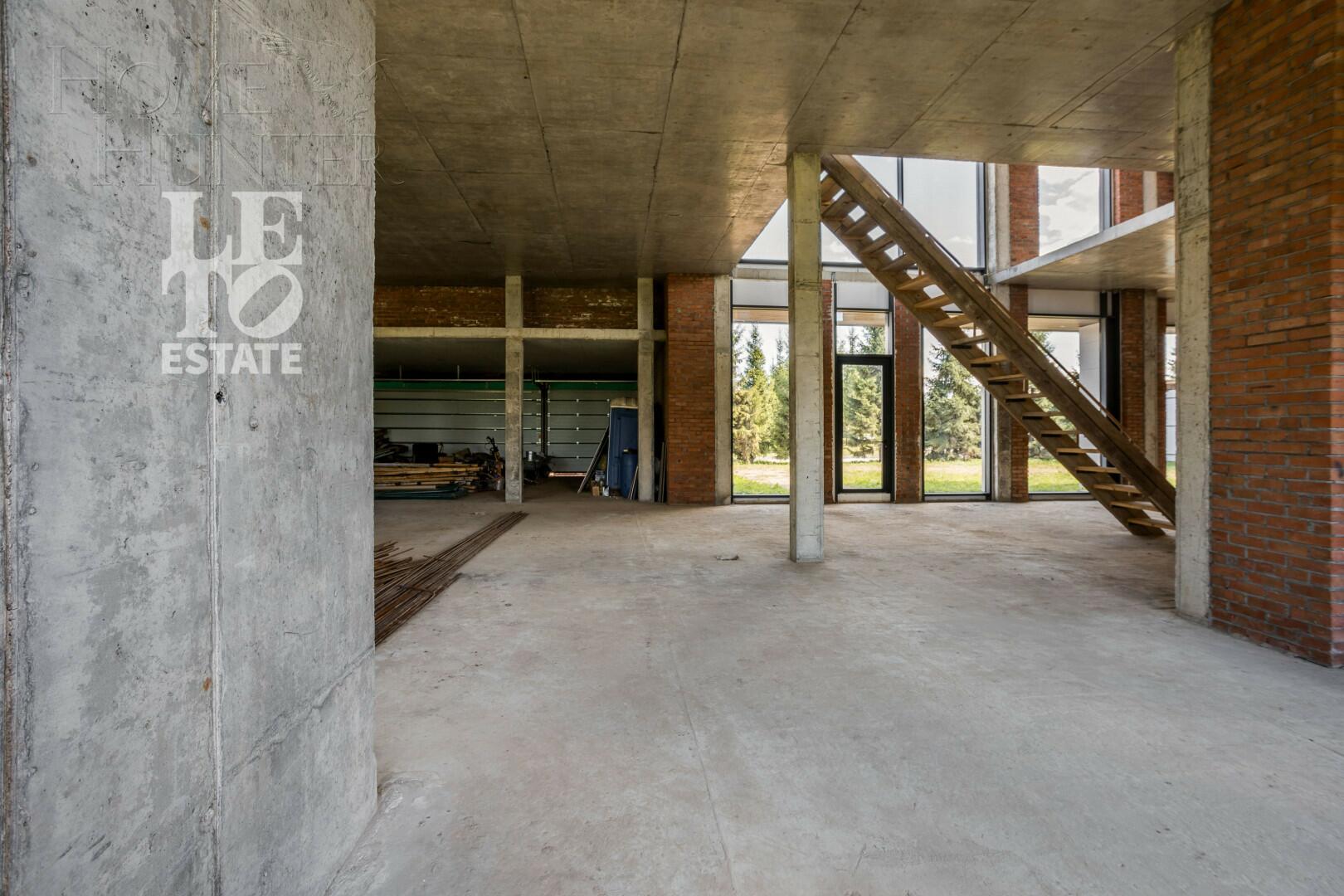 2-этажный коттедж 920 м² без отделки