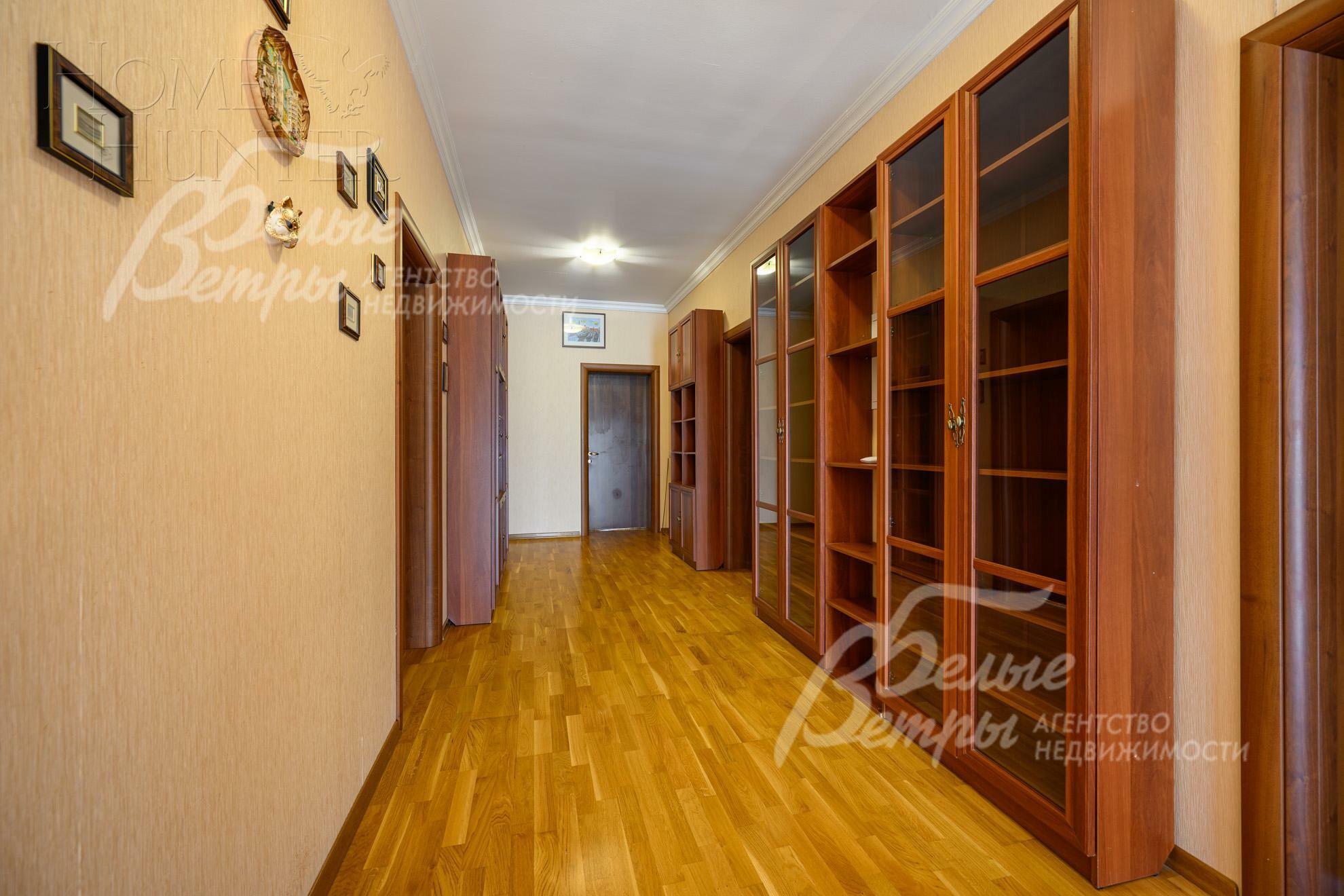 2-этажный коттедж 301 м² с отделкой