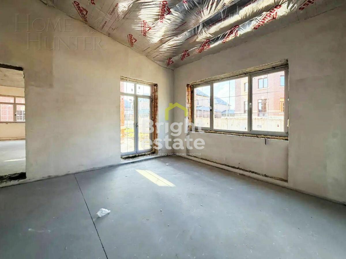 3-этажный коттедж 371.5 м² без отделки