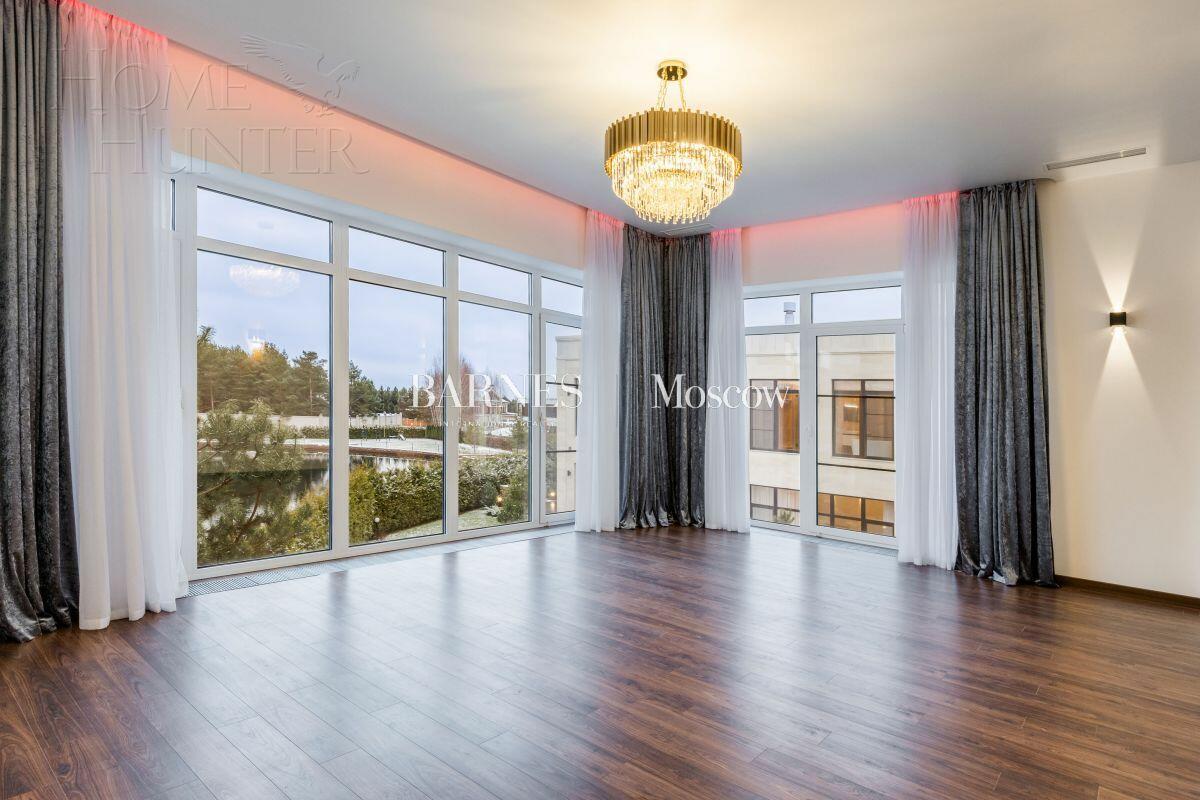 2-этажный коттедж 1 500 м² с отделкой