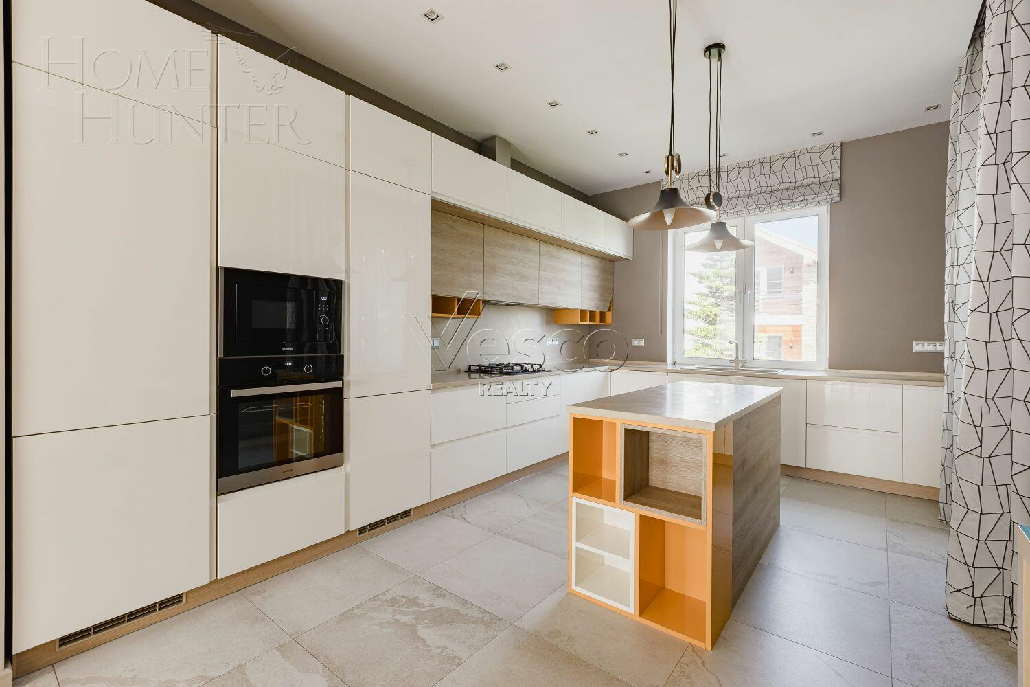 2-этажный коттедж 364 м² с отделкой