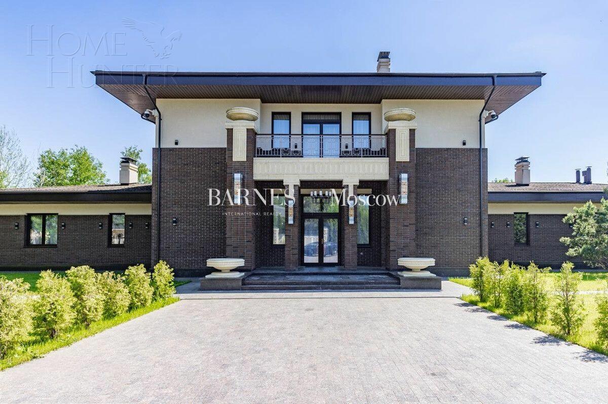 2-этажный коттедж 1 800 м² с отделкой
