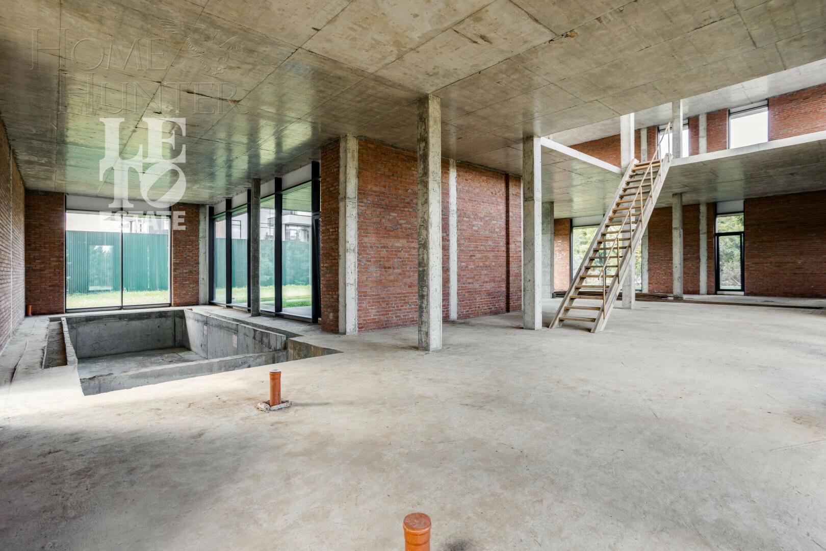 2-этажный коттедж 920 м² без отделки