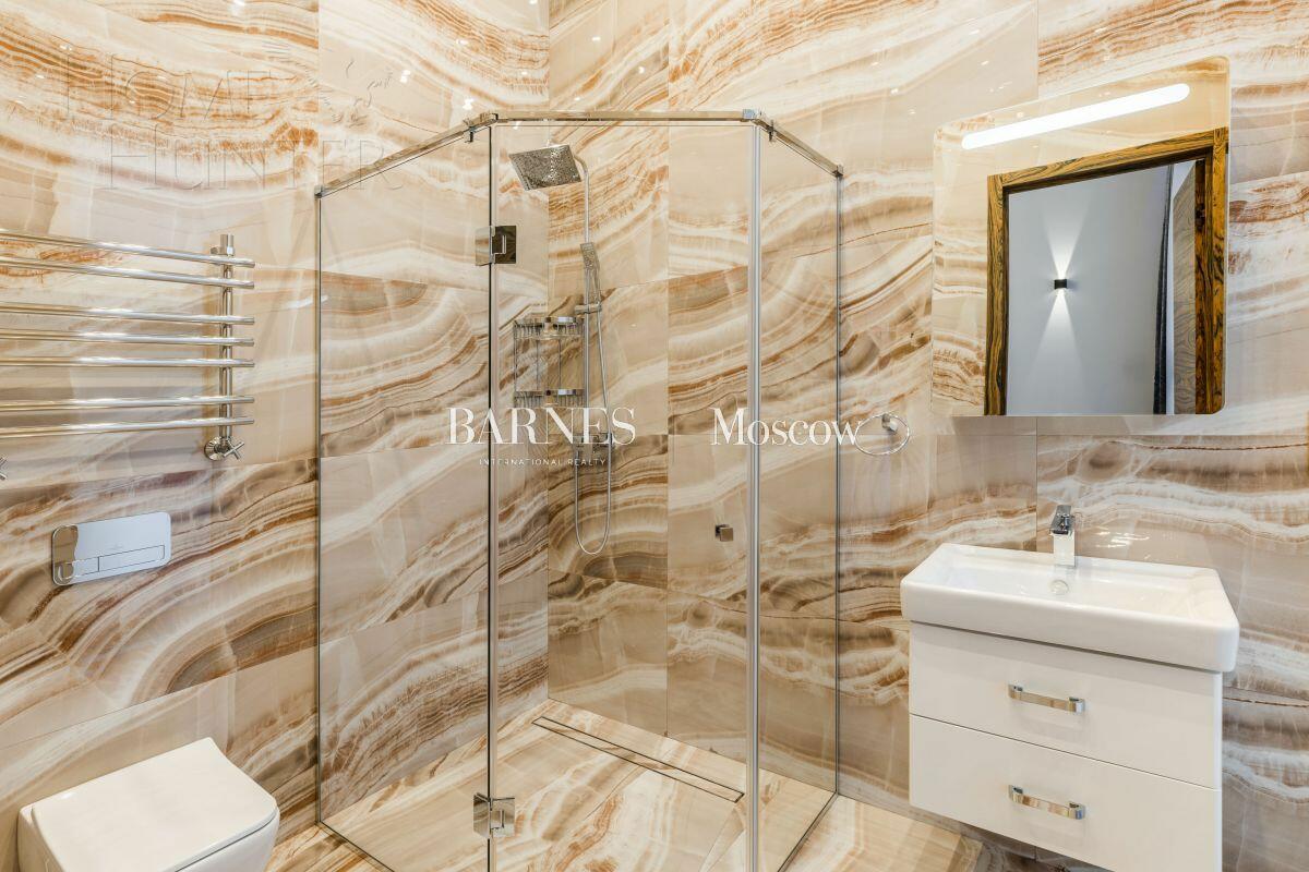 2-этажный коттедж 1 500 м² с отделкой