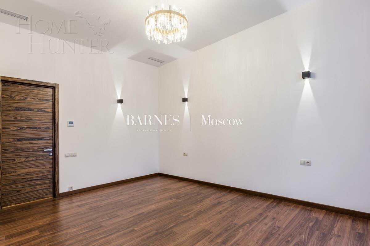 2-этажный коттедж 1 500 м² с отделкой