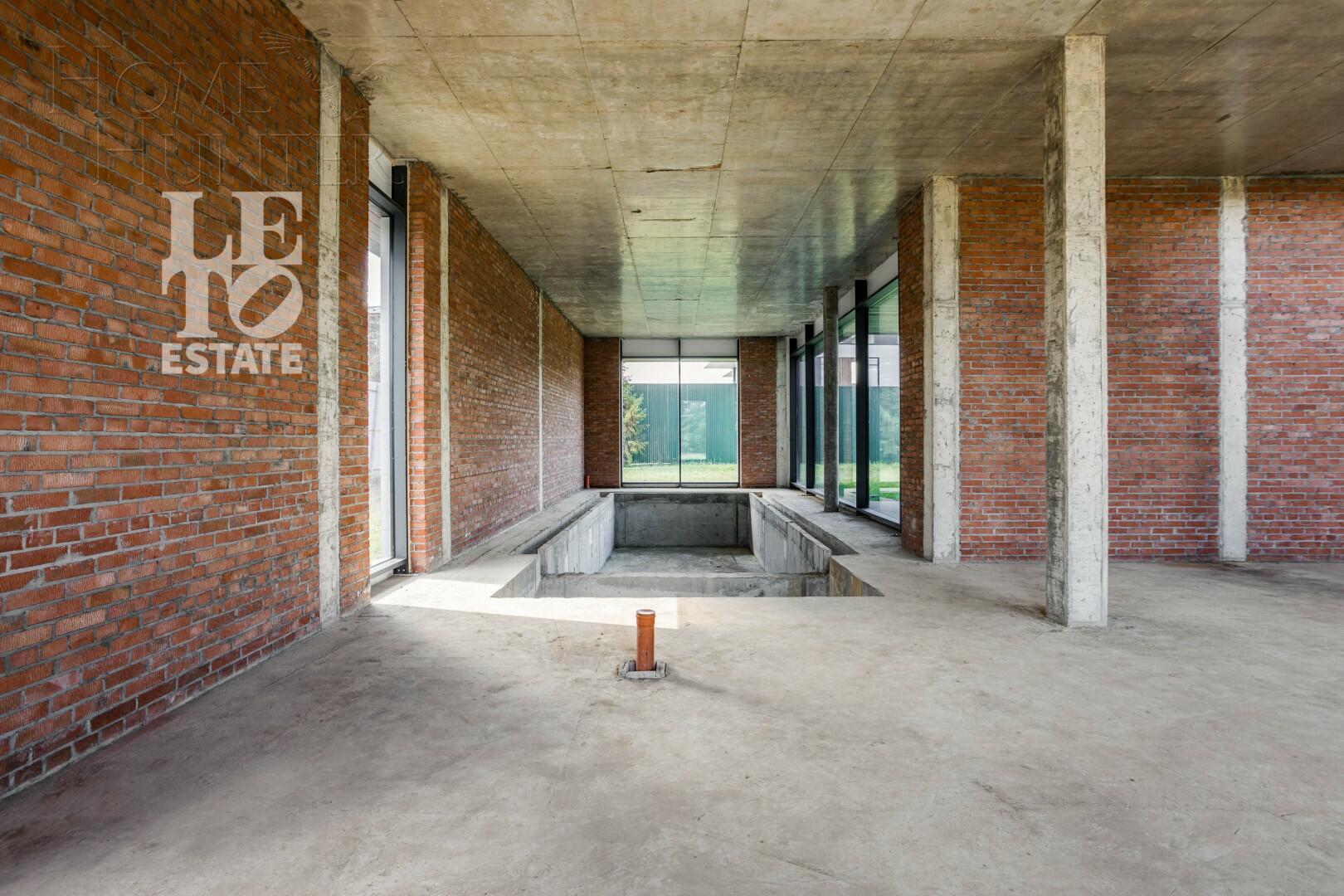 2-этажный коттедж 920 м² без отделки