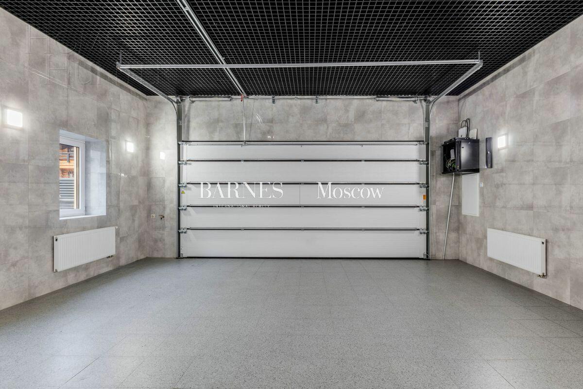 2-этажный коттедж 1 500 м² с отделкой