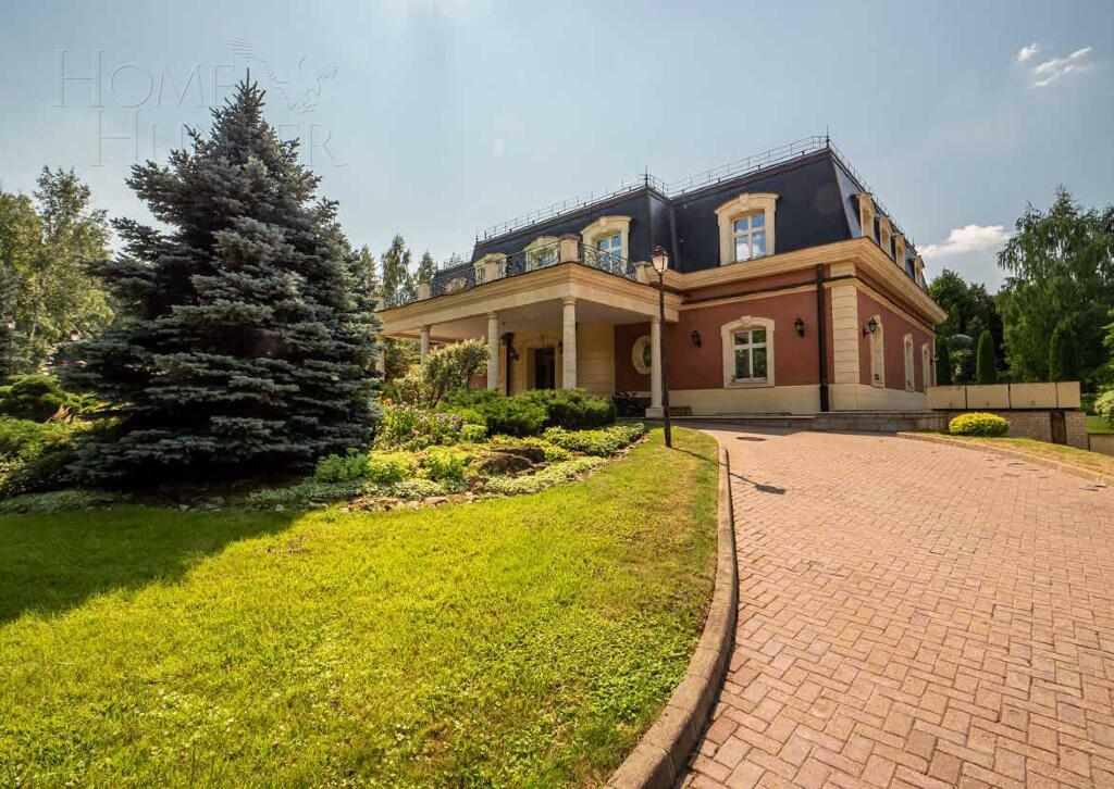 2-этажный коттедж 1 500 м² с отделкой