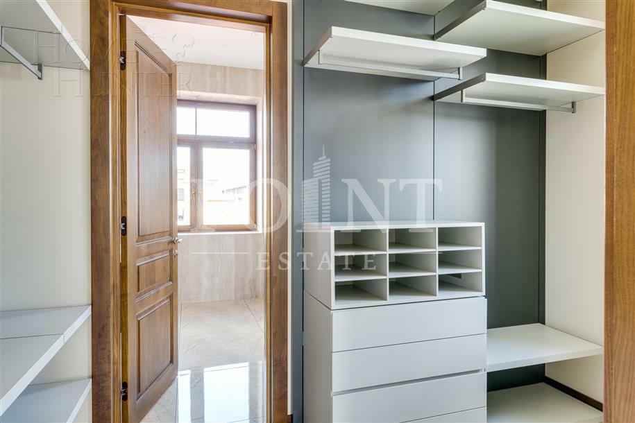 2-этажный коттедж 900 м² с отделкой
