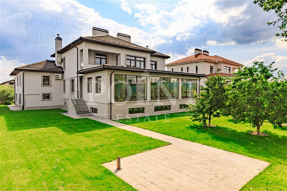 2-этажный коттедж 900 м² с отделкой