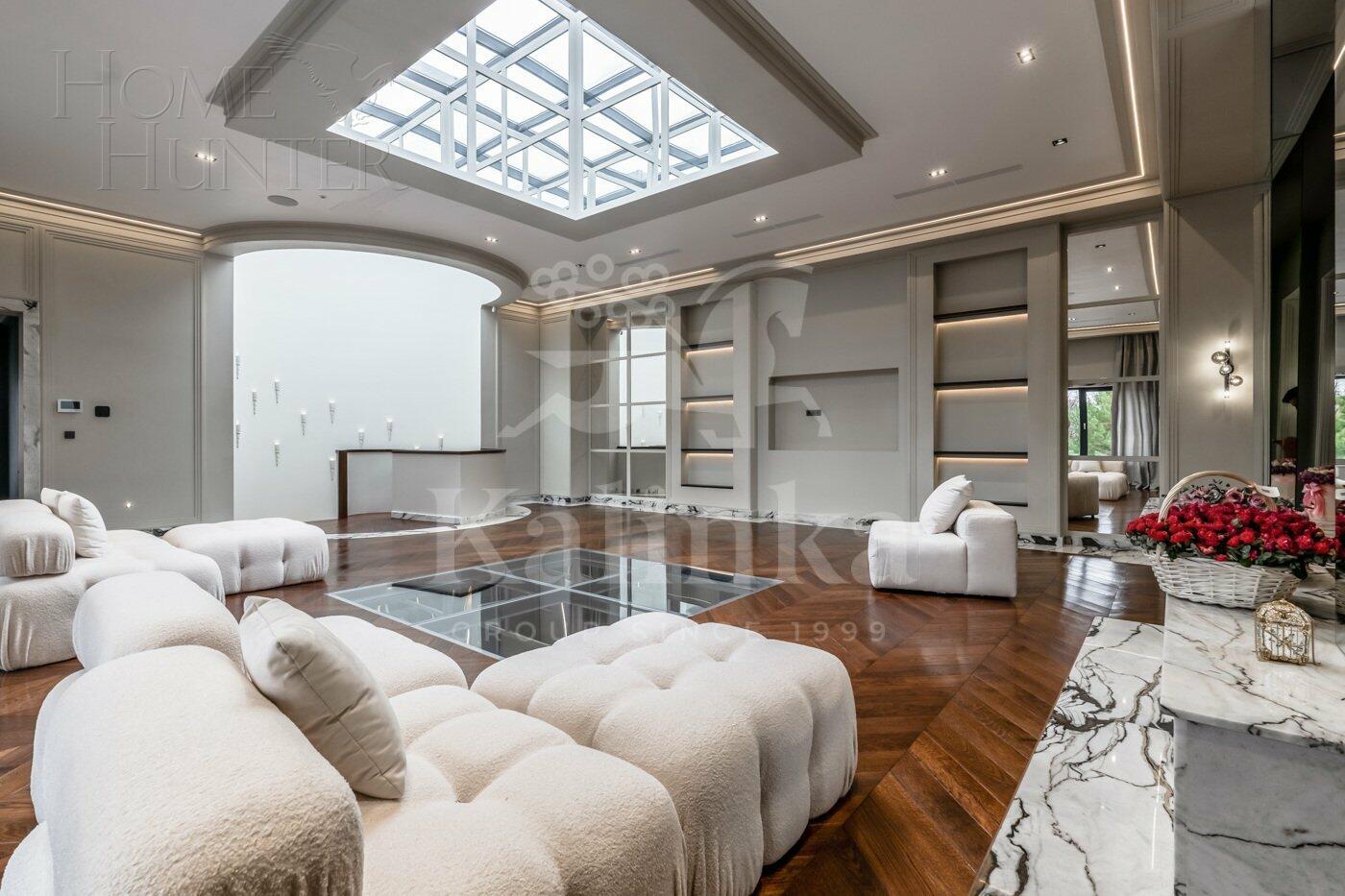 2-этажный коттедж 2 430 м² с отделкой