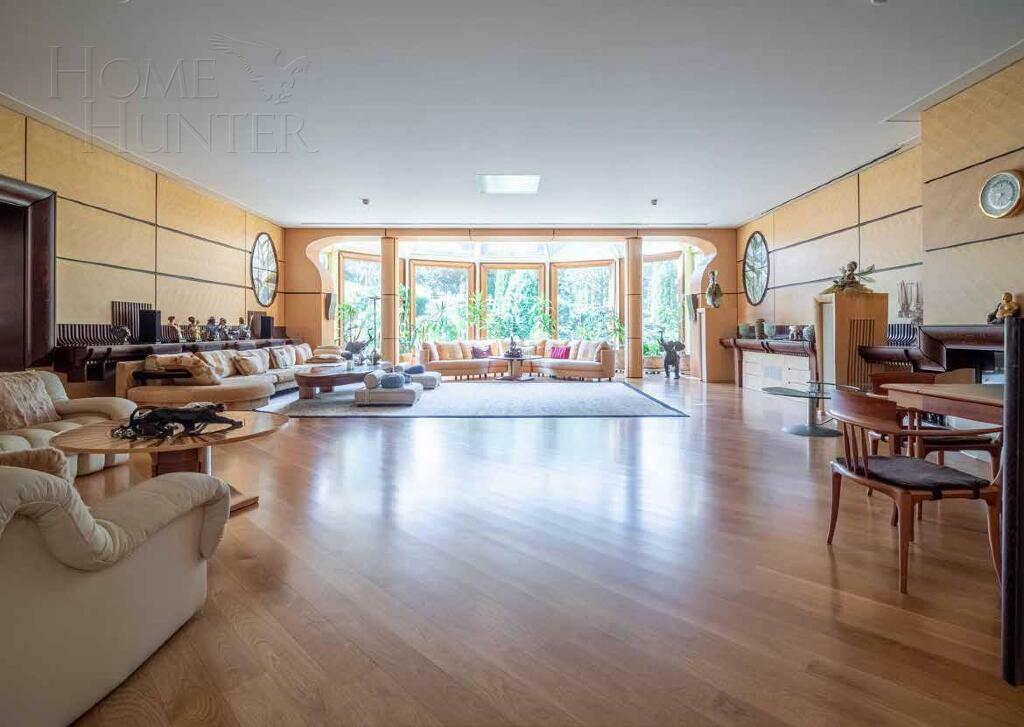2-этажный коттедж 1 500 м² с отделкой