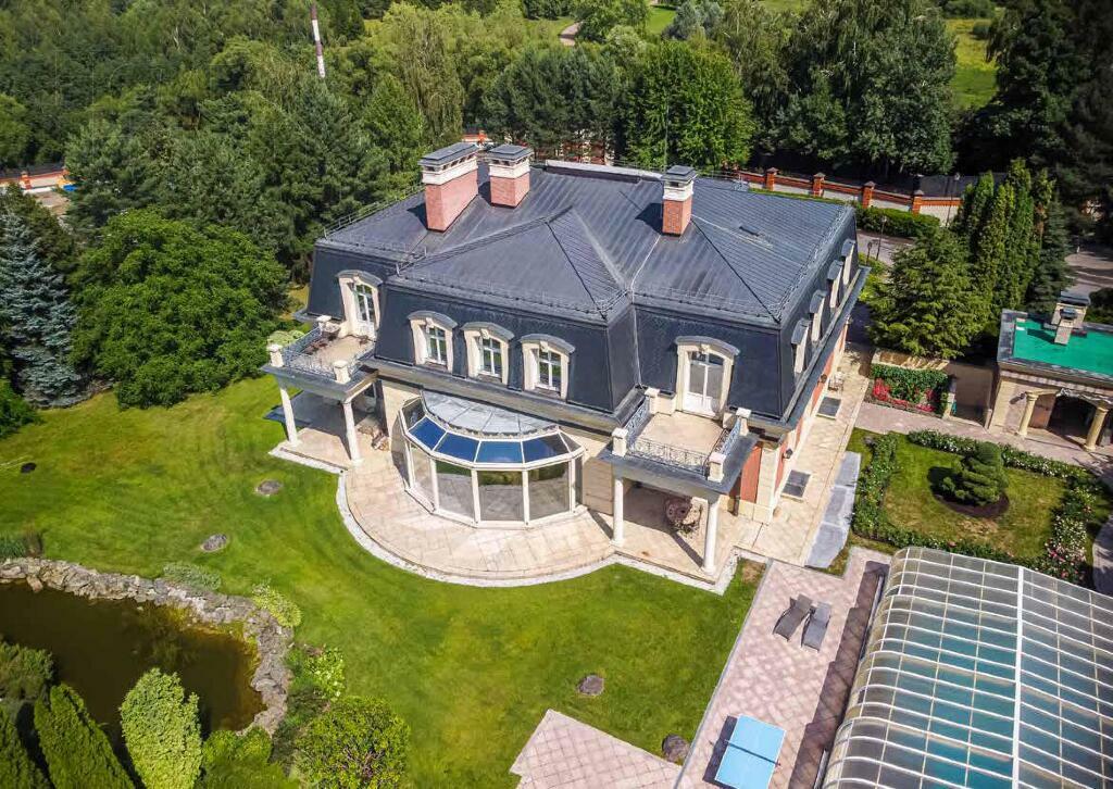 2-этажный коттедж 1 500 м² с отделкой