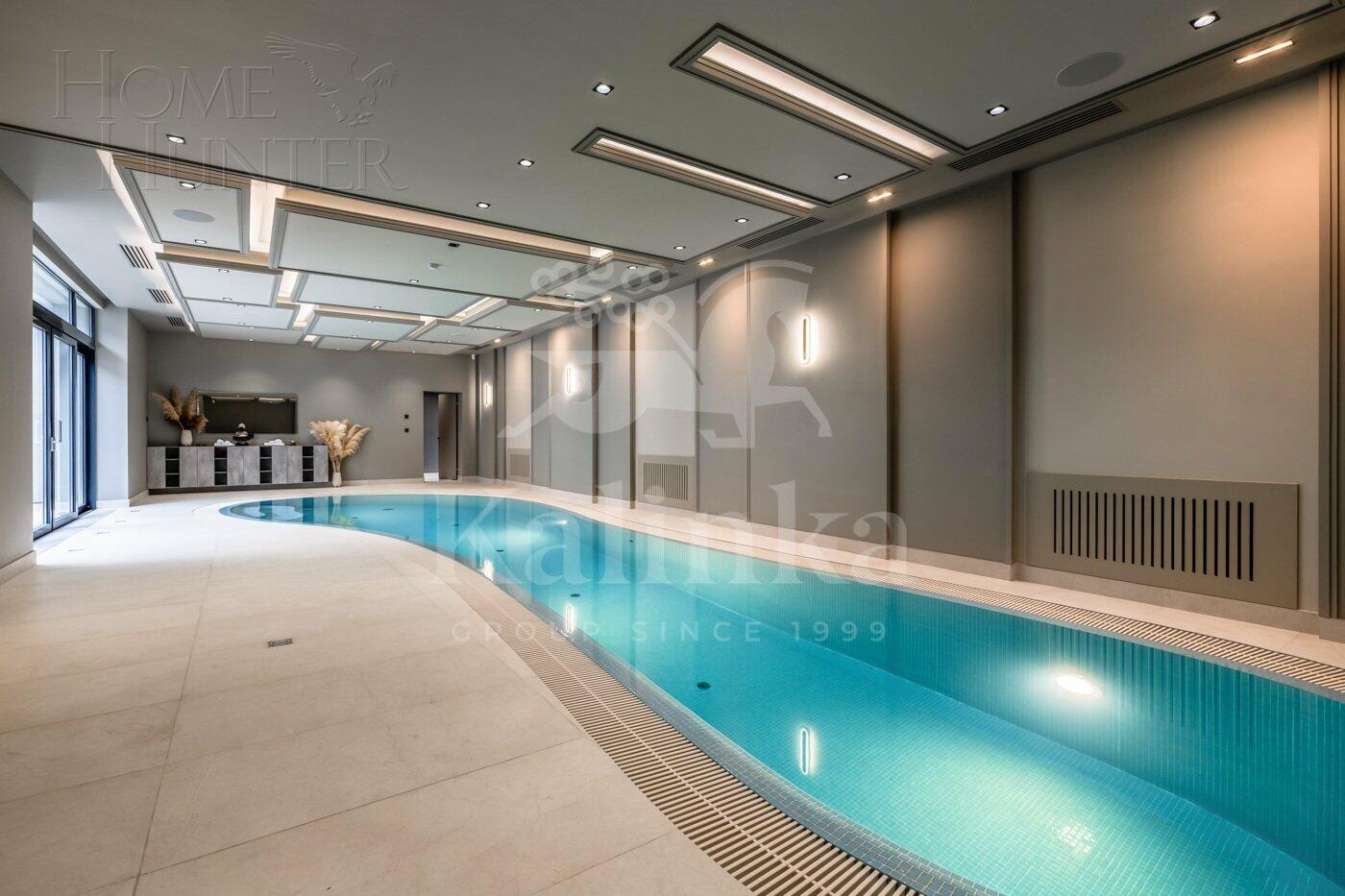2-этажный коттедж 2 430 м² с отделкой