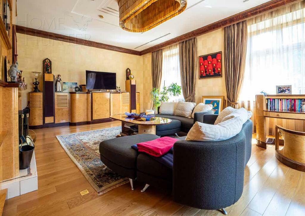 2-этажный коттедж 1 500 м² с отделкой