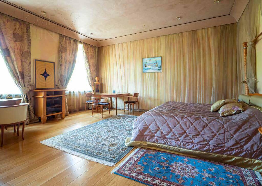 2-этажный коттедж 1 500 м² с отделкой