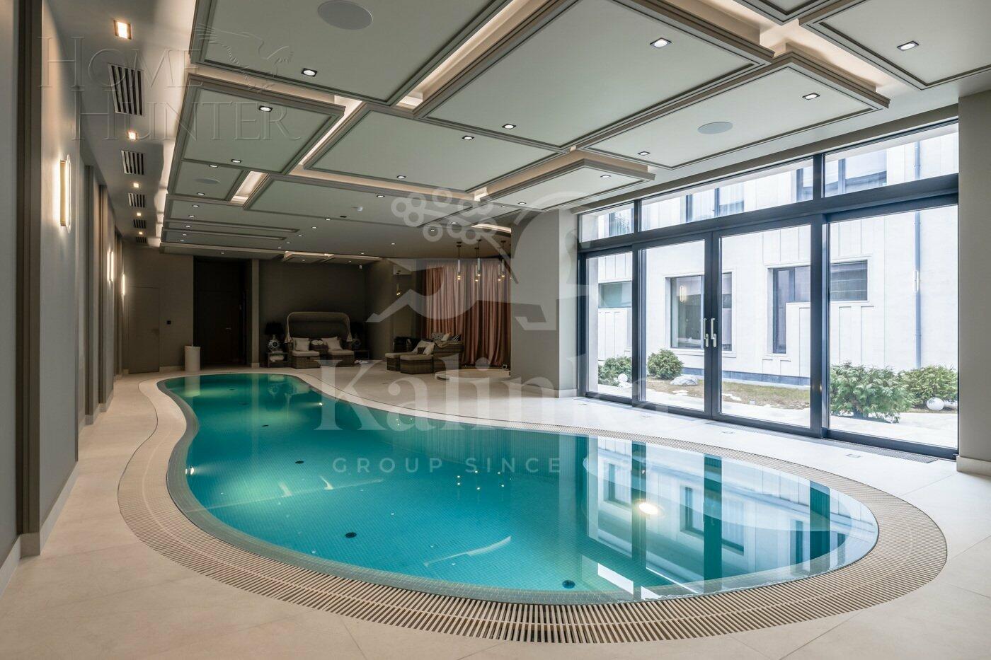 2-этажный коттедж 2 430 м² с отделкой