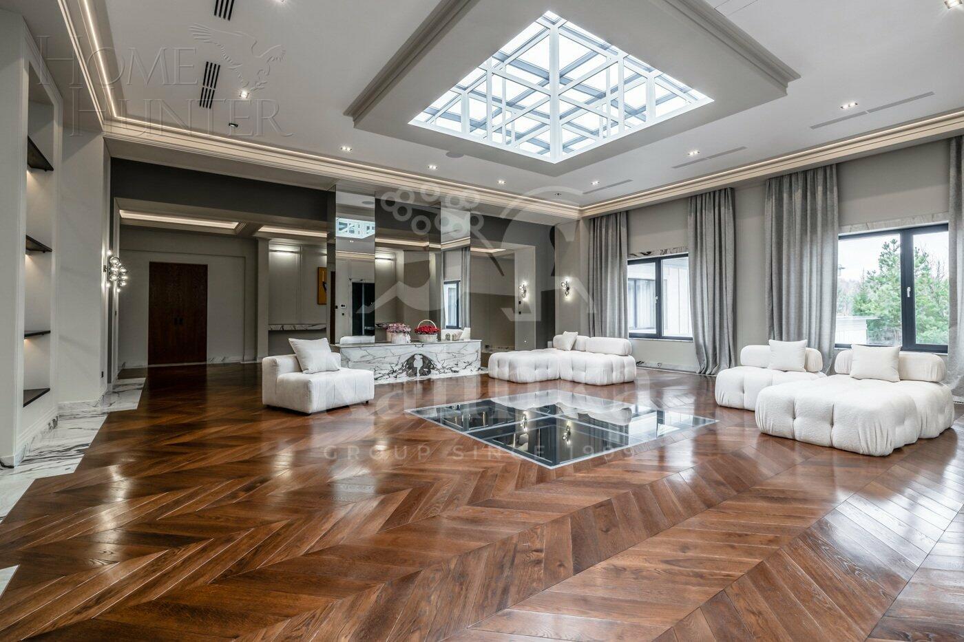 2-этажный коттедж 2 430 м² с отделкой