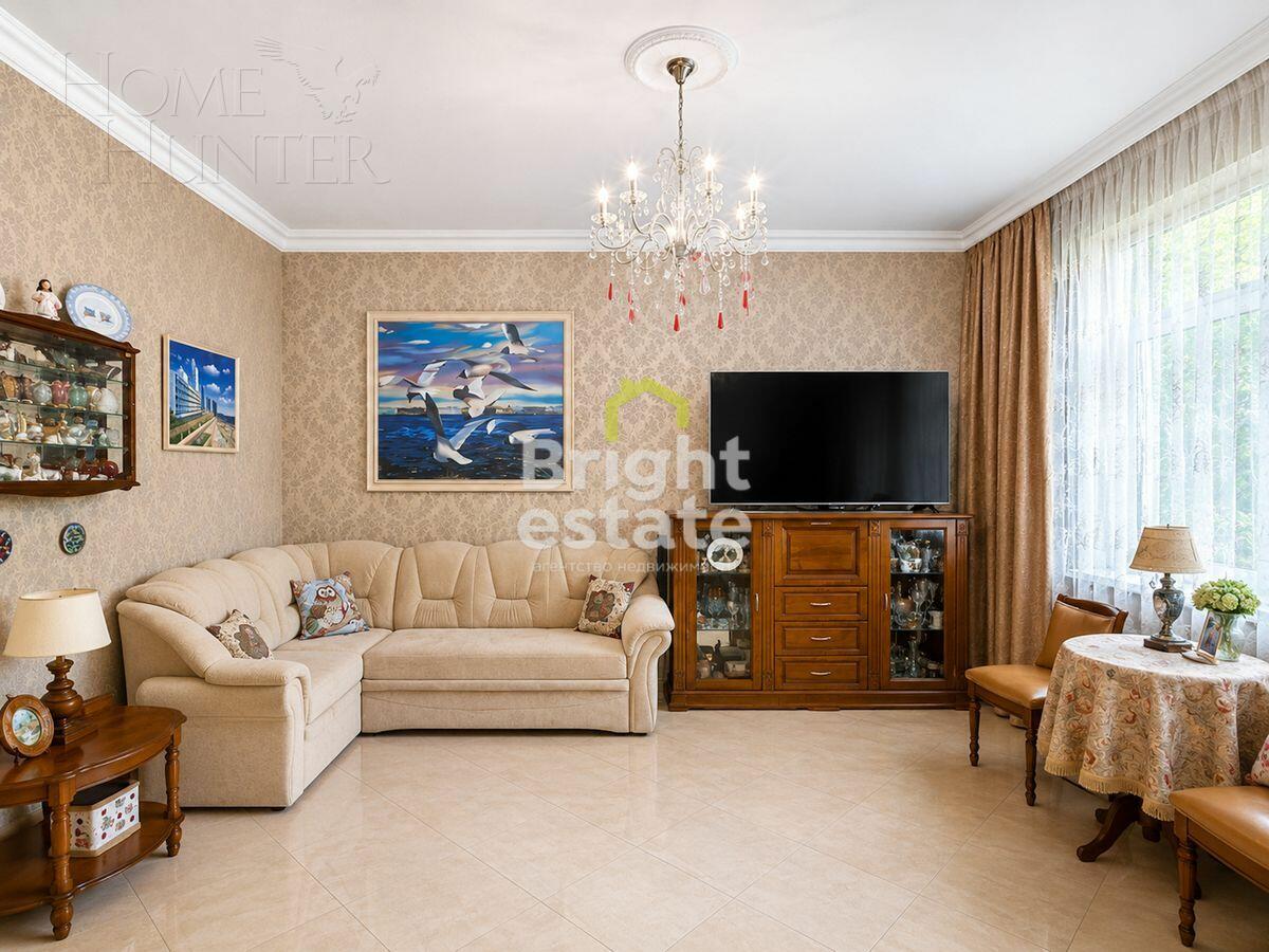 3-этажный таунхаус 230 м² с отделкой